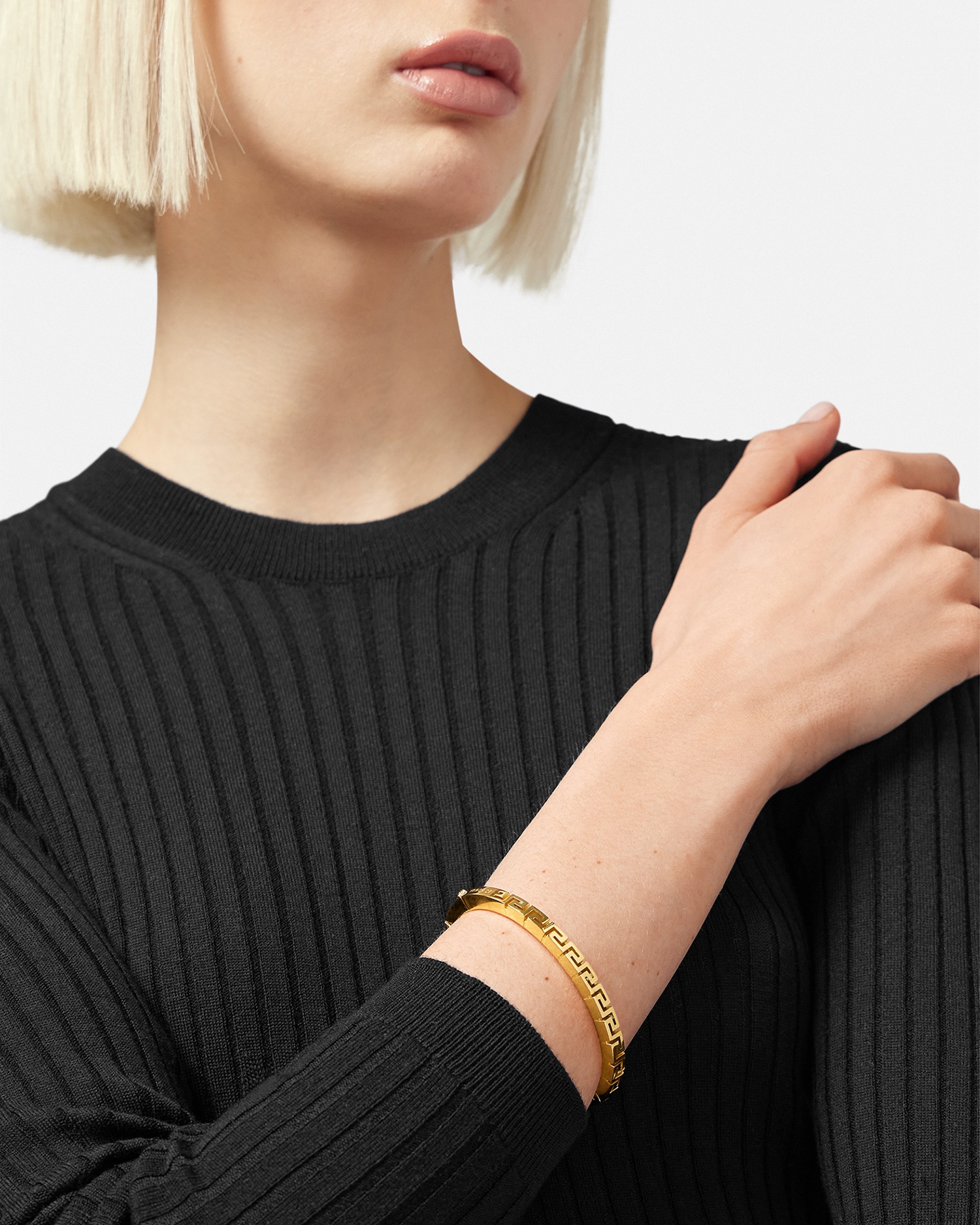 Versace Greca Bangle Bracelet Gold 3